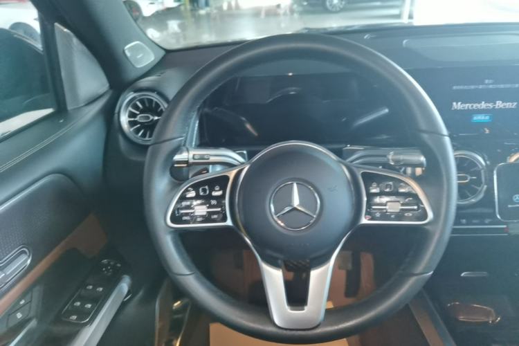 Used Mercedes-Benz GLB 2021 GLB 200 Dynamic Edition Steering Wheel