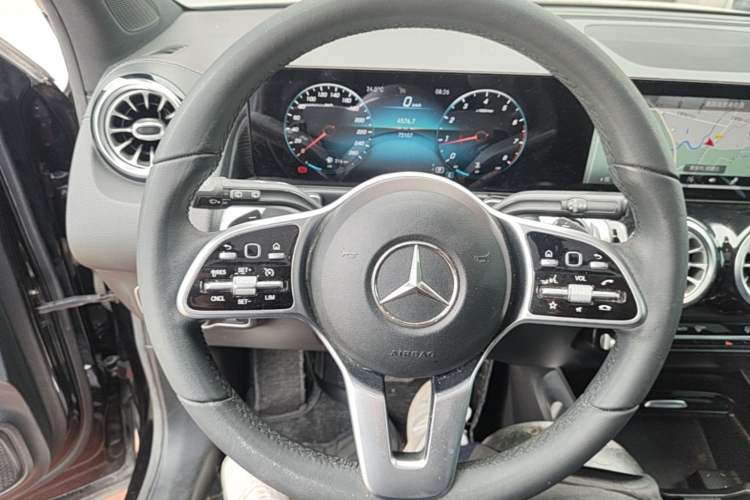 Used Mercedes-Benz GLB 2021 GLB 200 4MATIC Steering Wheel