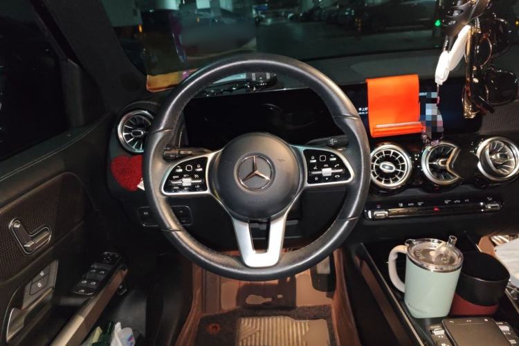 Used Mercedes-Benz GLB 2021 GLB 200 Dynamic Edition Steering Wheel