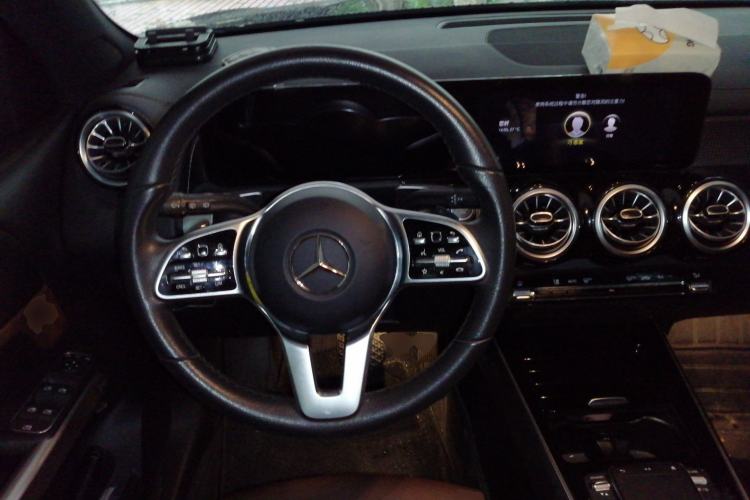 Used Mercedes-Benz GLB 2021 GLB 200 Fashion Model Steering Wheel