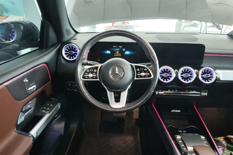 Used Mercedes-Benz GLB 2021 GLB 200 Dynamic Edition Steering Wheel