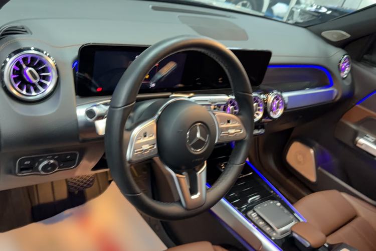 Used Mercedes-Benz GLB 2021 GLB 200 Fashion Model Steering Wheel