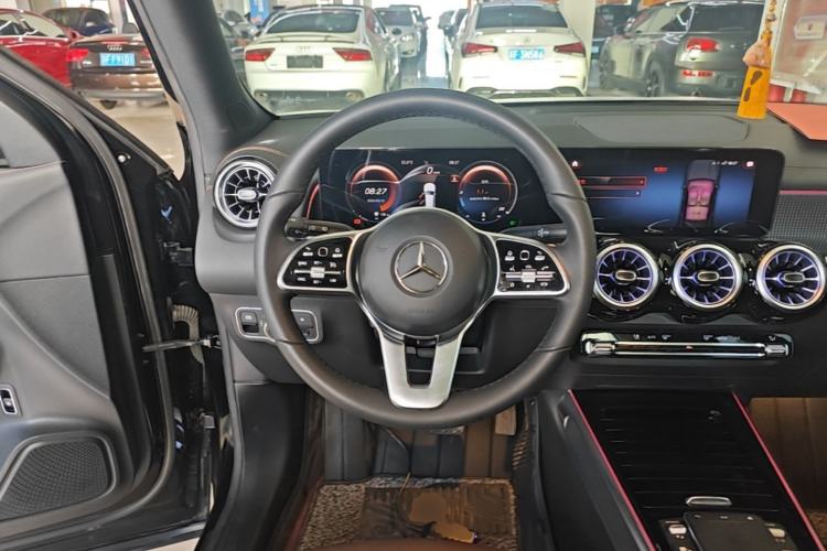 Used Mercedes-Benz GLB 2021 GLB 200 Dynamic Edition Steering Wheel