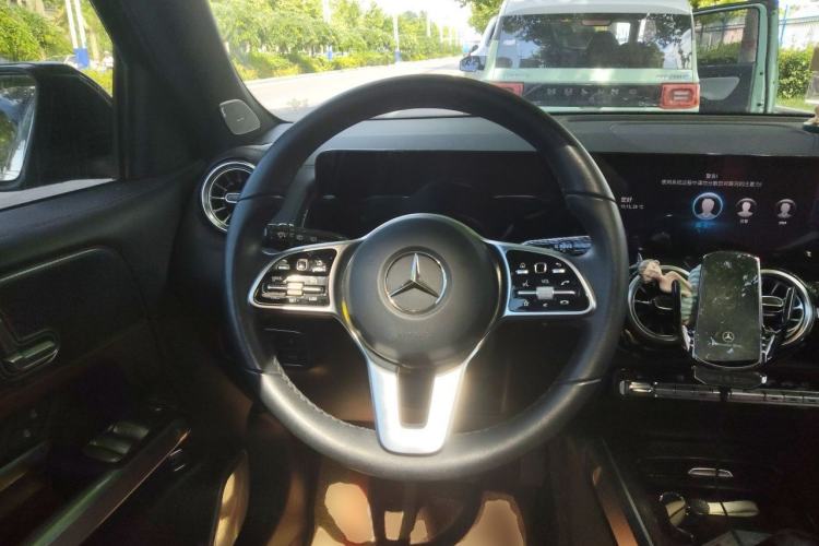 Used Mercedes-Benz GLB 2021 GLB 200 Dynamic Edition Steering Wheel
