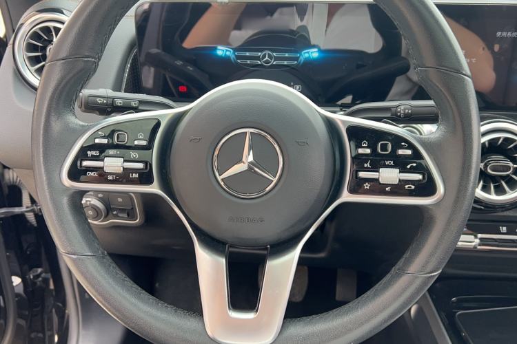 Used Mercedes-Benz GLB 2021 GLB 200 Dynamic Edition Steering Wheel