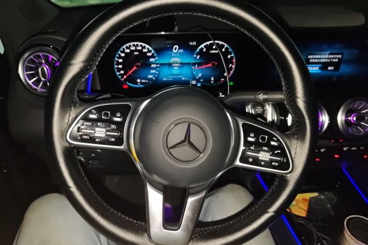 Used Mercedes-Benz GLB 2021 GLB 200 Dynamic Edition Steering Wheel