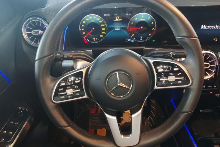 Used Mercedes-Benz GLB 2021 GLB 200 Fashion Model Steering Wheel