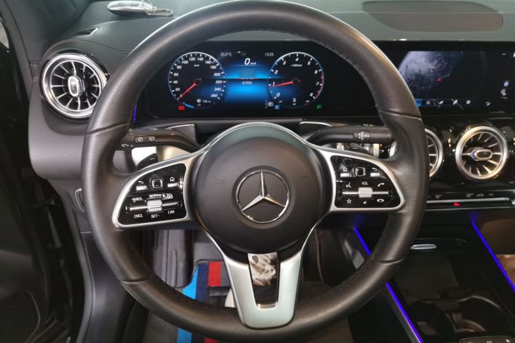 Used Mercedes-Benz GLB 2021 GLB 200 Dynamic Edition Steering Wheel