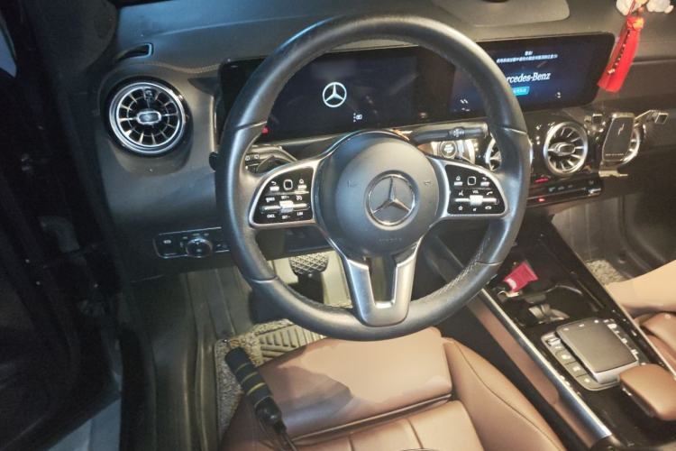 Used Mercedes-Benz GLB 2021 GLB 200 Dynamic Edition Steering Wheel
