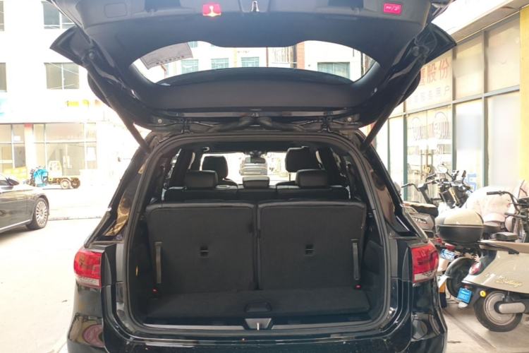 Used Mercedes-Benz GLB 2021 GLB 200 Fashion Model Trunk