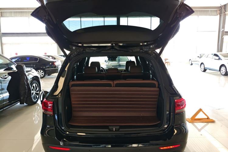 Used Mercedes-Benz GLB 2021 GLB 200 4MATIC Trunk