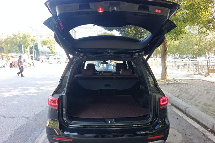Used Mercedes-Benz GLB 2021 GLB 200 Dynamic Edition Trunk