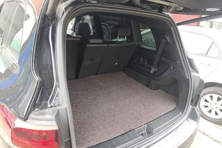 Used Mercedes-Benz GLB 2021 GLB 200 4MATIC Trunk