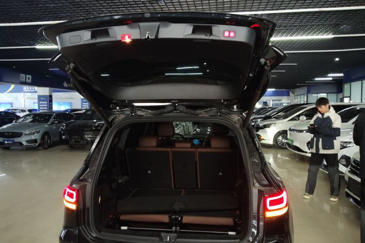 Used Mercedes-Benz GLB 2021 GLB 200 4MATIC Trunk