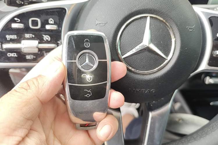 Used Mercedes-Benz GLB 2021 GLB 200 4MATIC Vehicle Key