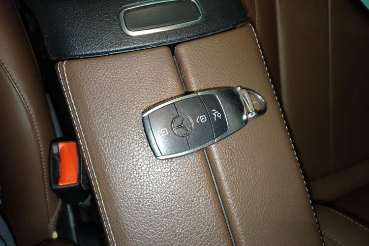 Used Mercedes-Benz GLB 2021 GLB 200 4MATIC Vehicle Key