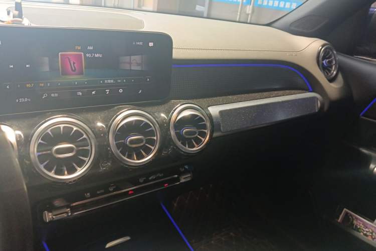 Used Mercedes-Benz GLB 2021 GLB 200 Fashion Model Audio And AC Panel