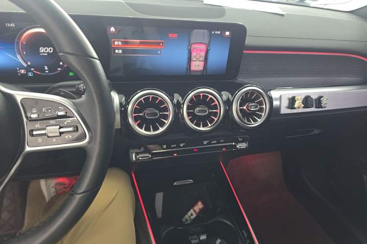 Used Mercedes-Benz GLB 2021 GLB 200 Dynamic Edition Audio And AC Panel