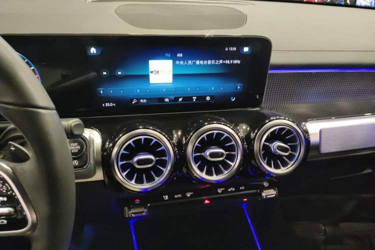 Used Mercedes-Benz GLB 2021 GLB 200 Dynamic Edition Audio And AC Panel