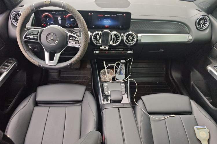 Used Mercedes-Benz GLB 2021 GLB 200 Fashion Model Center Console