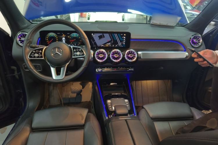 Used Mercedes-Benz GLB 2021 GLB 200 Fashion Model Center Console