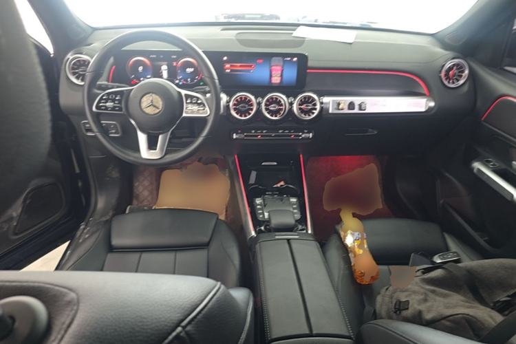 Used Mercedes-Benz GLB 2021 GLB 200 Dynamic Edition Center Console