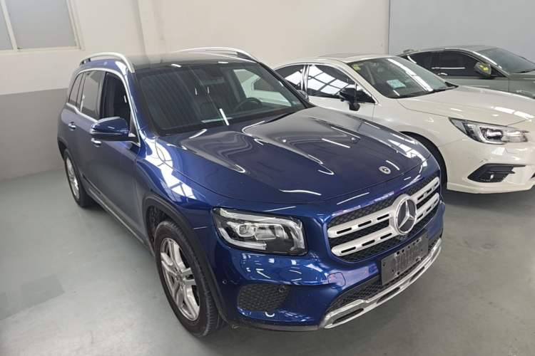 Used Mercedes-Benz GLB 2021 GLB 200 Dynamic Edition Front Right 45 Deg