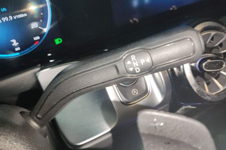 Used Mercedes-Benz GLB 2021 GLB 200 Dynamic Edition Gear Lever