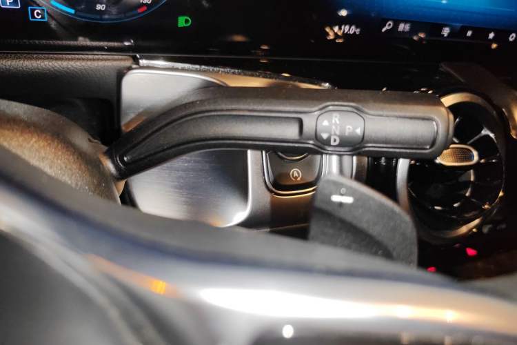 Used Mercedes-Benz GLB 2021 GLB 180 Fashion Model Gear Lever