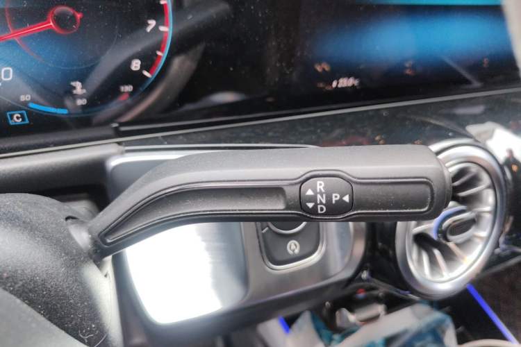 Used Mercedes-Benz GLB 2021 GLB 200 Dynamic Edition Gear Lever