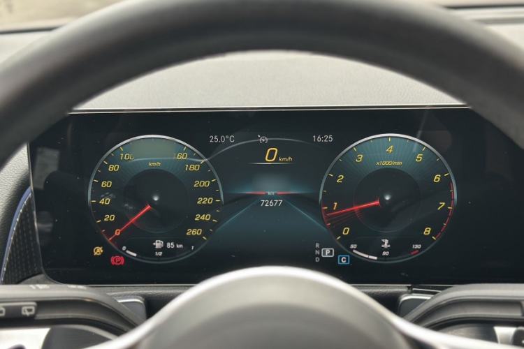 Used Mercedes-Benz GLB 2021 GLB 200 Fashion Model Interior 1