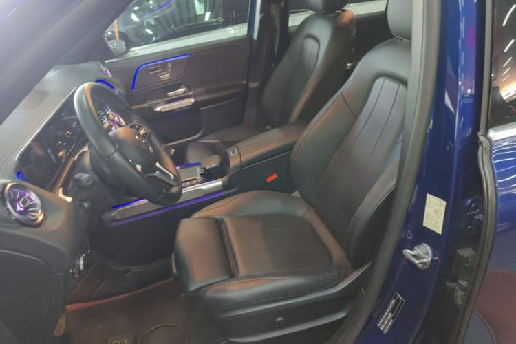 Used Mercedes-Benz GLB 2021 GLB 200 Fashion Model Left Front Seat
