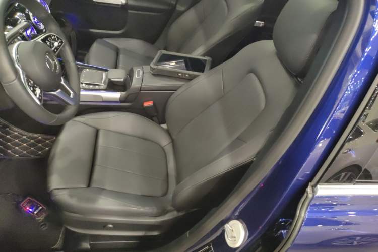 Used Mercedes-Benz GLB 2021 GLB 200 Dynamic Edition Left Front Seat