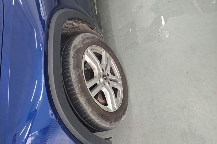 Used Mercedes-Benz GLB 2021 GLB 200 Dynamic Edition Left Front Wheel Hub