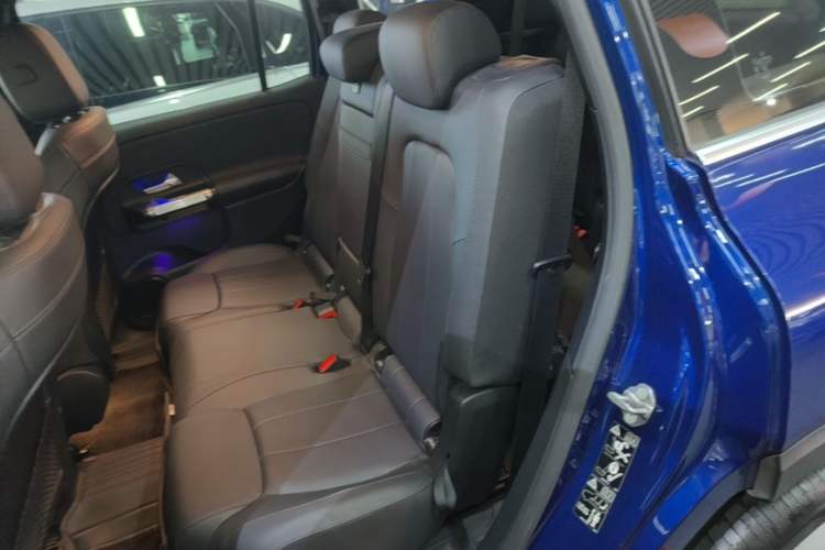 Used Mercedes-Benz GLB 2021 GLB 200 Fashion Model Left Rear Seat