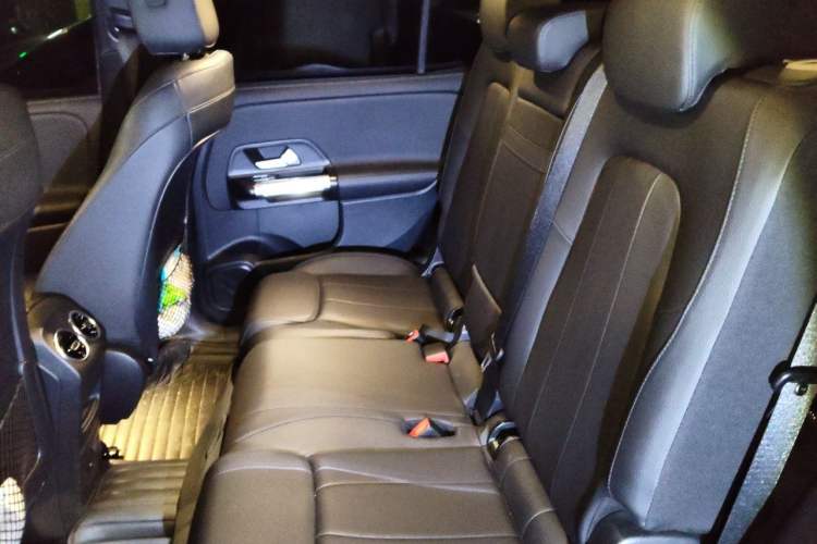 Used Mercedes-Benz GLB 2021 GLB 200 Fashion Model Left Rear Seat