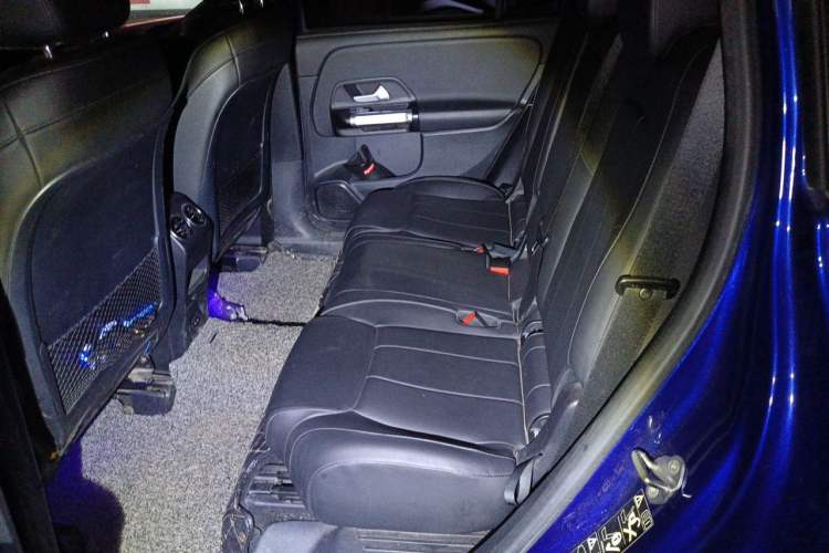 Used Mercedes-Benz GLB 2021 GLB 200 Fashion Model Left Rear Seat