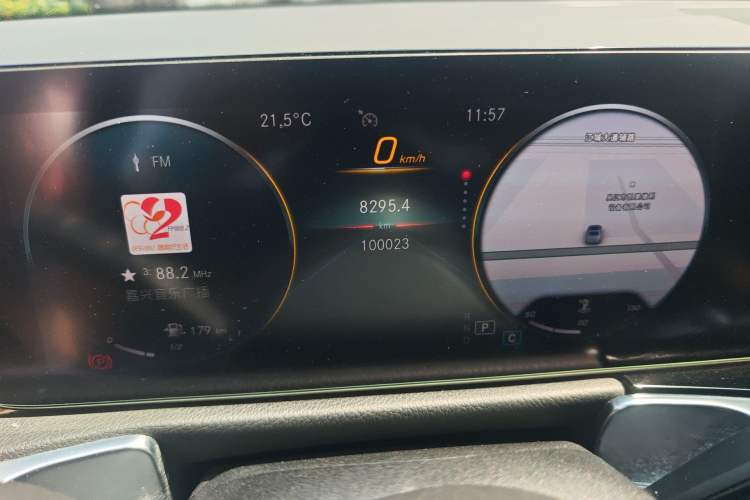 Used Mercedes-Benz GLB 2021 GLB 200 Fashion Model Odometer Close Up