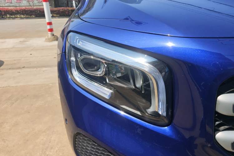 Used Mercedes-Benz GLB 2021 GLB 200 Fashion Model Right Front Headlight