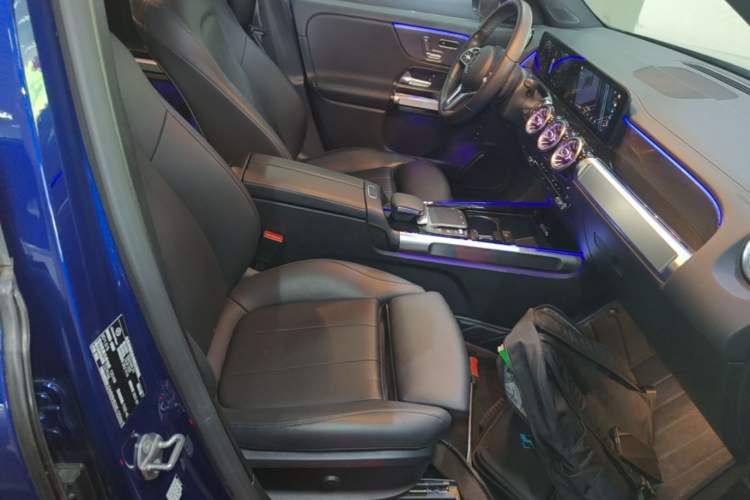 Used Mercedes-Benz GLB 2021 GLB 200 Fashion Model Right Front Seat