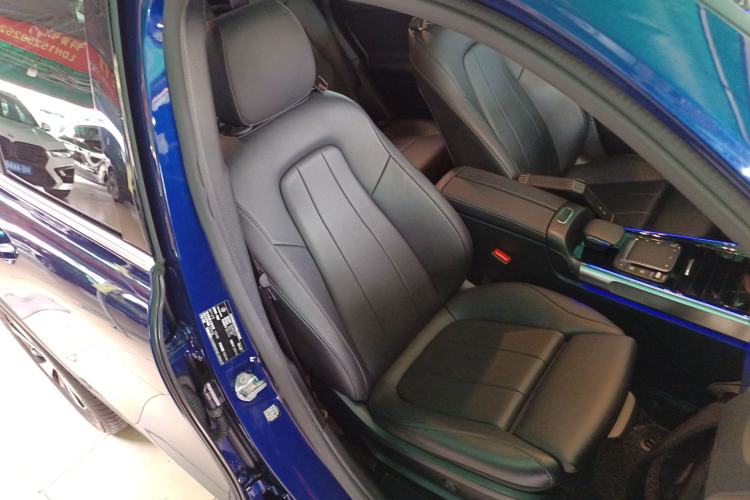 Used Mercedes-Benz GLB 2021 GLB 200 Fashion Model Right Front Seat