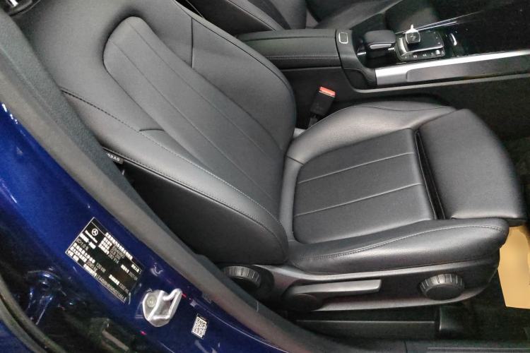 Used Mercedes-Benz GLB 2021 GLB 200 Dynamic Edition Right Front Seat