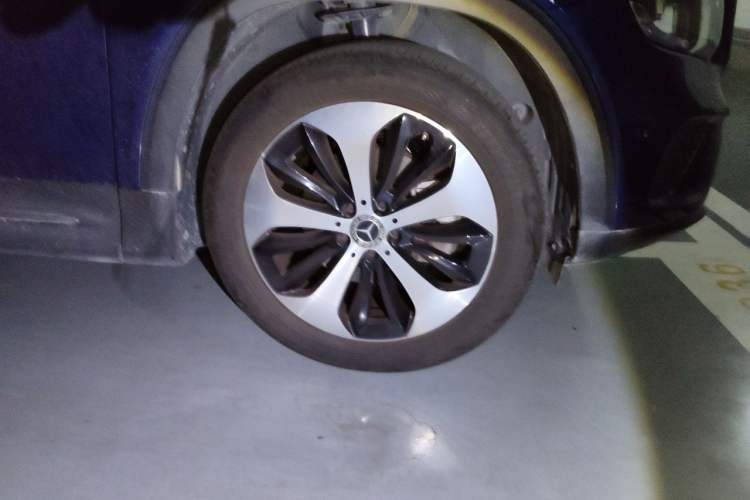Used Mercedes-Benz GLB 2021 GLB 200 Fashion Model Right Front Wheel Hub