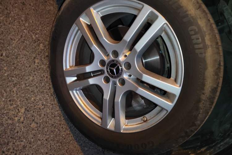 Used Mercedes-Benz GLB 2021 GLB 180 Fashion Model Right Front Wheel Hub