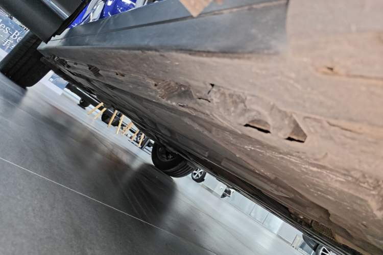 Used Mercedes-Benz GLB 2021 GLB 200 Fashion Model Right Side Sill