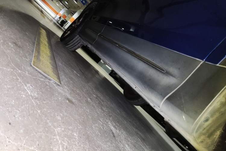 Used Mercedes-Benz GLB 2021 GLB 200 Fashion Model Right Side Sill