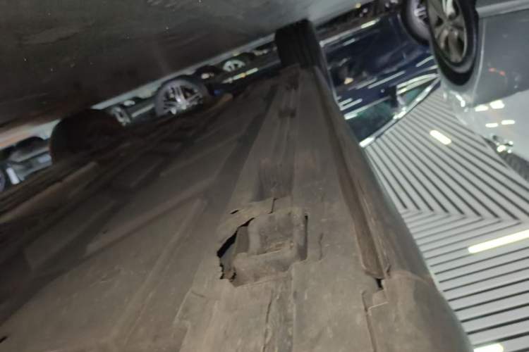 Used Mercedes-Benz GLB 2021 GLB 200 Fashion Model Right Side Sill