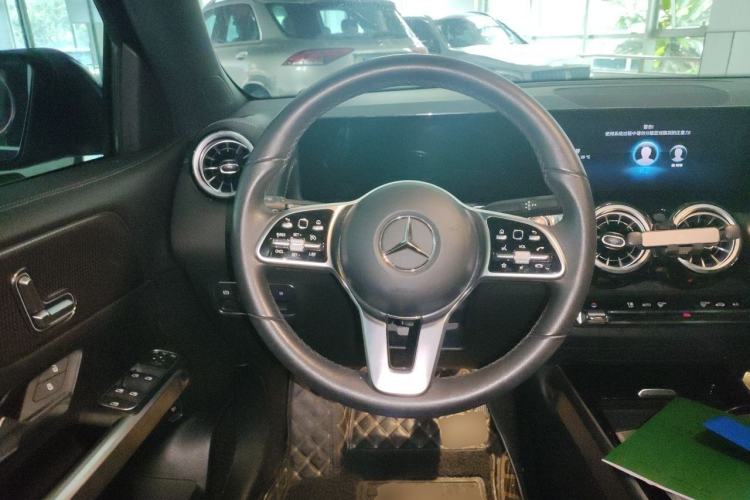 Used Mercedes-Benz GLB 2021 GLB 200 Dynamic Edition Steering Wheel
