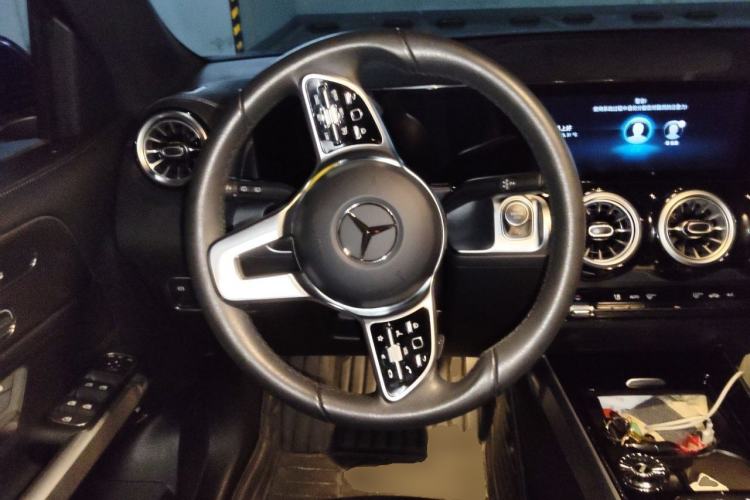 Used Mercedes-Benz GLB 2021 GLB 200 Fashion Model Steering Wheel