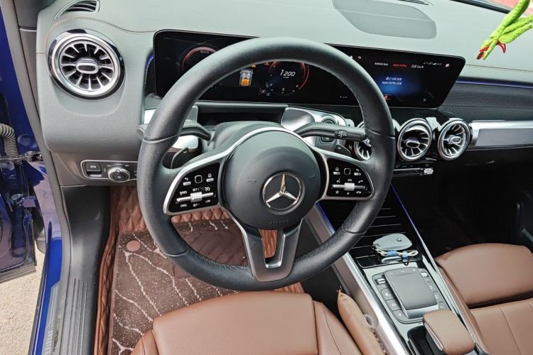 Used Mercedes-Benz GLB 2021 GLB 200 Dynamic Edition Steering Wheel